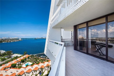 Copropriété à vendre à Miami, Floride: 2 chambres, 117.8 m2 № 1367143 - photo 19