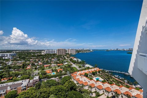 Condo in Miami, Florida, 2 bedrooms  № 1367143 - photo 21