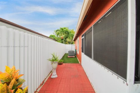 Villa ou maison à vendre à Miami Gardens, Floride: 3 chambres, 118.54 m2 № 1367541 - photo 18