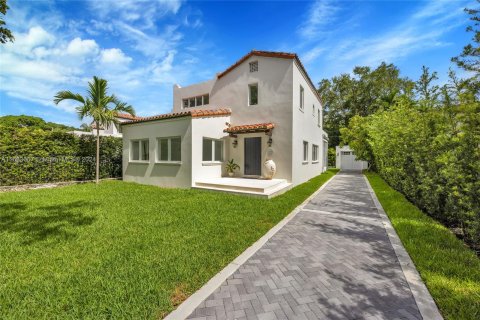 Villa ou maison à vendre à Coral Gables, Floride: 4 chambres, 233.84 m2 № 1294132 - photo 1