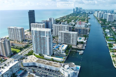 Copropriété à vendre à Hallandale Beach, Floride: 1 chambre, 120.77 m2 № 1310277 - photo 6