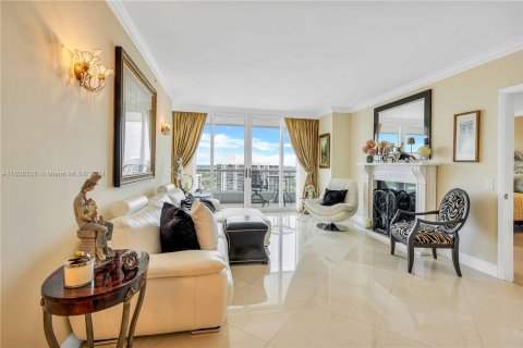 Condo in Aventura, Florida, 2 bedrooms  № 1310330 - photo 29