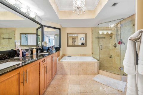 Condo in Aventura, Florida, 2 bedrooms  № 1310330 - photo 23