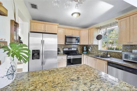 Casa en venta en Hollywood, Florida, 5 dormitorios, 169.08 m2 № 809182 - foto 8