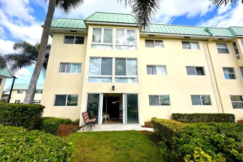 Condo in Boynton Beach, Florida, 2 bedrooms  № 1102310 - photo 27