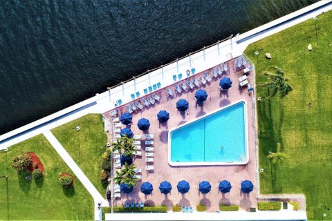 Condominio en venta en Boynton Beach, Florida, 2 dormitorios, 111.48 m2 № 1102310 - foto 18