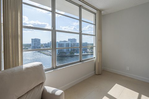 Copropriété à vendre à Hollywood, Floride: 2 chambres, 123.84 m2 № 1174210 - photo 21