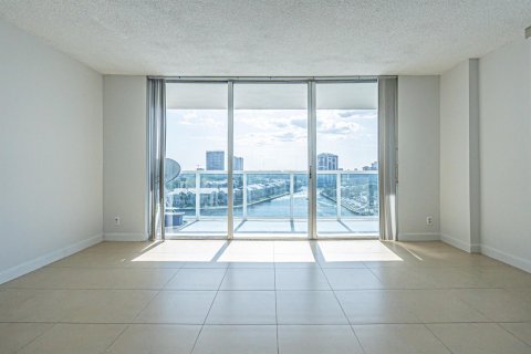 Copropriété à vendre à Hollywood, Floride: 2 chambres, 123.84 m2 № 1174210 - photo 25