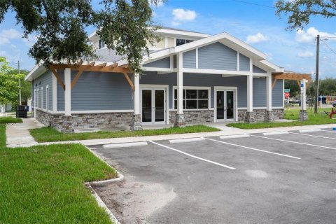 Propiedad comercial en venta en Tampa, Florida № 1391109 - foto 10