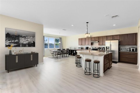 Casa en venta en Orlando, Florida, 4 dormitorios, 279.45 m2 № 1391111 - foto 3