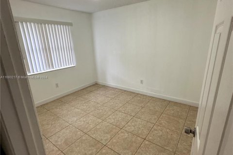 Copropriété à vendre à Hialeah, Floride: 2 chambres, 69.68 m2 № 1409290 - photo 14