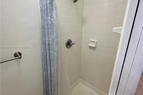 Copropriété à vendre à Hialeah, Floride: 2 chambres, 69.68 m2 № 1409290 - photo 17