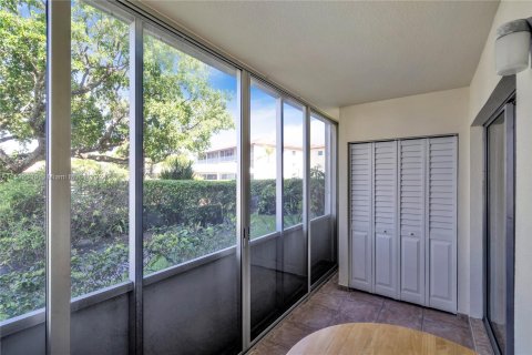 Copropriété à vendre à Pembroke Pines, Floride: 2 chambres, 108.32 m2 № 1208305 - photo 26