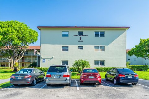 Copropriété à vendre à Pembroke Pines, Floride: 2 chambres, 108.32 m2 № 1208305 - photo 4