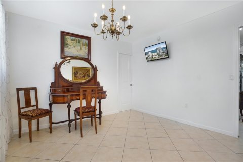 Condo in Lauderdale-by-the-Sea, Florida, 2 bedrooms  № 1102375 - photo 26