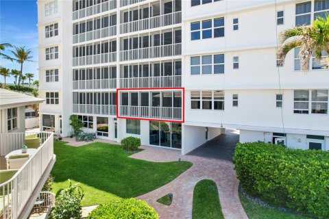 Condominio en venta en Lauderdale-by-the-Sea, Florida, 2 dormitorios, 116.13 m2 № 1102375 - foto 9