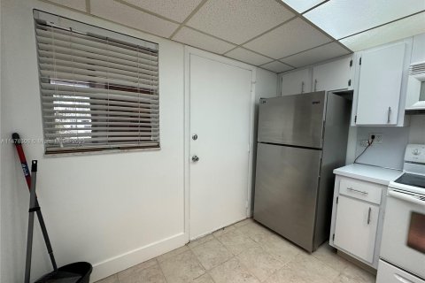 Купить кондоминиум в Норт-Майами-Бич, Флорида 1 комната, 103.12м2, № 809821 - фото 22