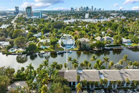 Condo in Fort Lauderdale, Florida, 2 bedrooms  № 860394 - photo 1