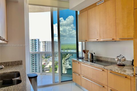 Condo in Sunny Isles Beach, Florida, 2 bedrooms  № 1382968 - photo 8