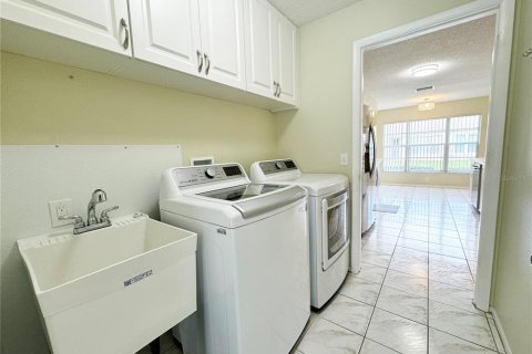 Condominio en venta en New Port Richey, Florida, 2 dormitorios, 121.61 m2 № 1277725 - foto 7