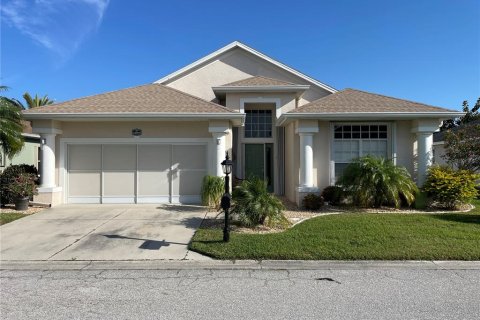 House in Punta Gorda, Florida 2 bedrooms, 164.62 sq.m. № 1367937 - photo 1