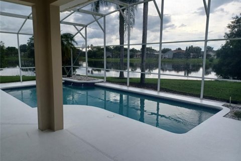 House in Orlando, Florida 5 bedrooms, 290.32 sq.m. № 1261829 - photo 24