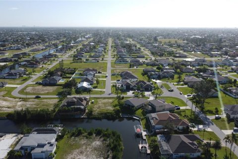 Terreno en venta en Cape Coral, Florida № 1300513 - foto 8