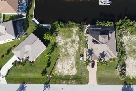 Terreno en venta en Cape Coral, Florida № 1300513 - foto 3