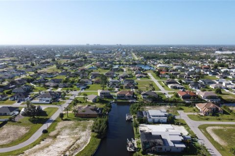 Land in Cape Coral, Florida № 1300513 - photo 10