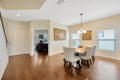 House in Tampa, Florida 5 bedrooms, 317.17 sq.m. № 1274840 - photo 6