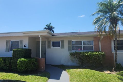 House in West Palm Beach, Florida 2 bedrooms, 75.72 sq.m. № 1120983 - photo 13