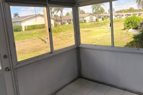 Villa ou maison à vendre à West Palm Beach, Floride: 2 chambres, 75.72 m2 № 1120983 - photo 5