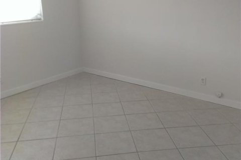 Copropriété à vendre à Fort Lauderdale, Floride: 2 chambres, 62.24 m2 № 1119099 - photo 11