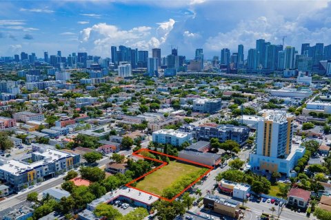 Immobilier commercial à vendre à Miami, Floride № 1151302 - photo 1