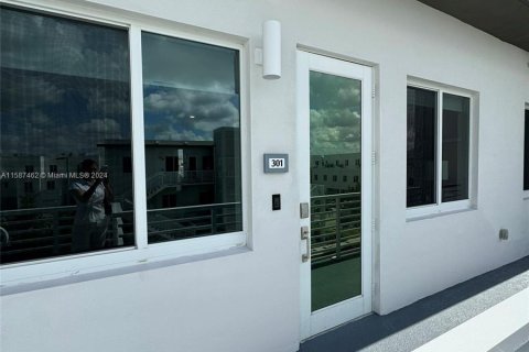 Condominio en venta en Doral, Florida, 3 dormitorios, 102.38 m2 № 1178007 - foto 2