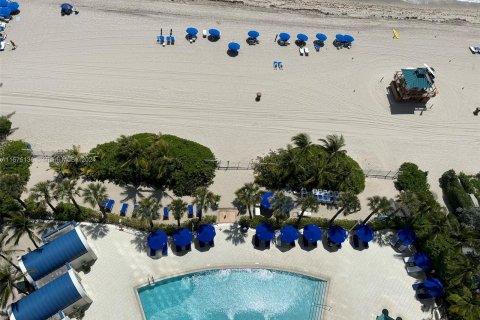 Condo in Sunny Isles Beach, Florida, 3 bedrooms  № 1140712 - photo 22