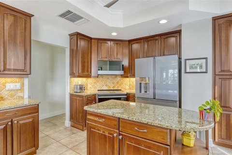 Condo in Lakewood Ranch, Florida, 3 bedrooms  № 1384828 - photo 13