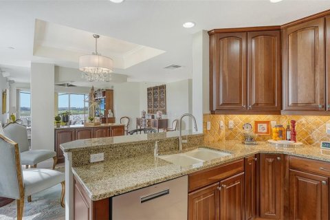 Condo in Lakewood Ranch, Florida, 3 bedrooms  № 1384828 - photo 14