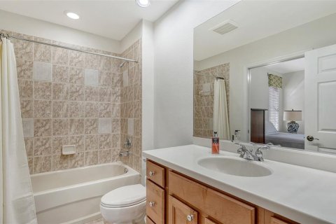 Condo in Lakewood Ranch, Florida, 3 bedrooms  № 1384828 - photo 21