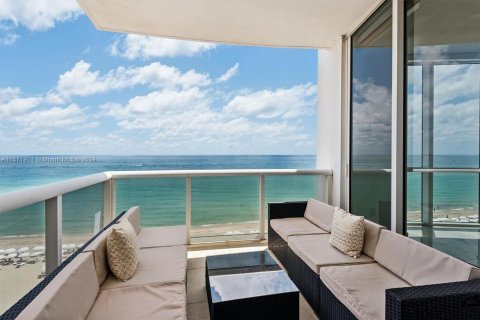 Condo in Sunny Isles Beach, Florida, 3 bedrooms  № 1128762 - photo 9