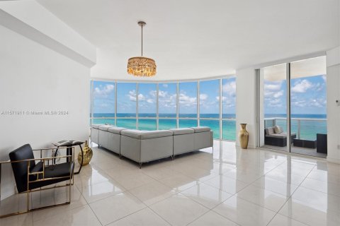 Condo in Sunny Isles Beach, Florida, 3 bedrooms  № 1128762 - photo 5