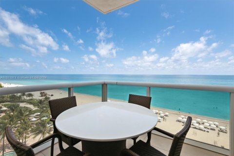 Copropriété à vendre à Sunny Isles Beach, Floride: 3 chambres, 199.09 m2 № 1128762 - photo 13