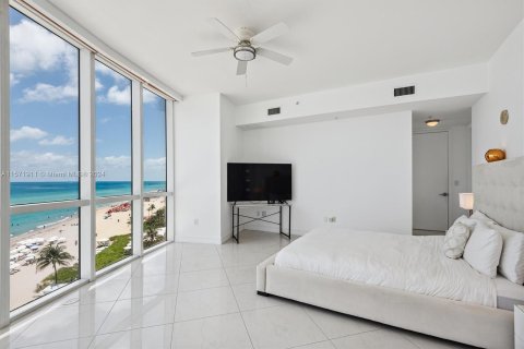 Condominio en venta en Sunny Isles Beach, Florida, 3 dormitorios, 199.09 m2 № 1128762 - foto 15