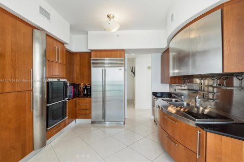 Copropriété à vendre à Sunny Isles Beach, Floride: 3 chambres, 199.09 m2 № 1128762 - photo 10