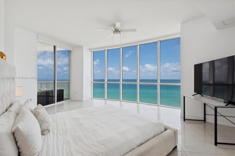 Copropriété à vendre à Sunny Isles Beach, Floride: 3 chambres, 199.09 m2 № 1128762 - photo 14