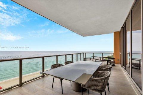 Copropriété à vendre à Sunny Isles Beach, Floride: 4 chambres, 428.19 m2 № 1315956 - photo 1