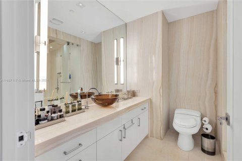 Condo in Sunny Isles Beach, Florida, 4 bedrooms  № 1315956 - photo 15