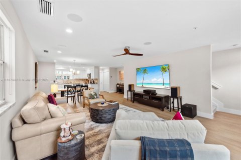 Adosado en venta en Fort Lauderdale, Florida, 3 dormitorios, 220.74 m2 № 1315958 - foto 17