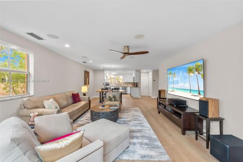 Adosado en venta en Fort Lauderdale, Florida, 3 dormitorios, 220.74 m2 № 1315958 - foto 15