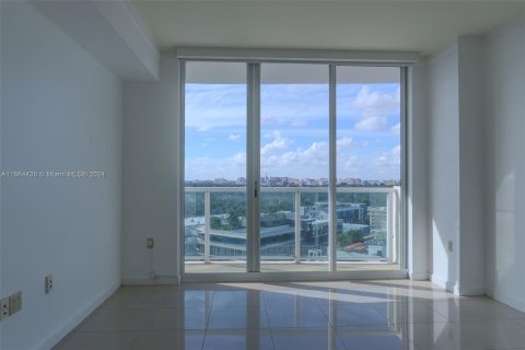 Condominio en venta en Miami, Florida, 1 dormitorio, 63.73 m2 № 1380118 - foto 4